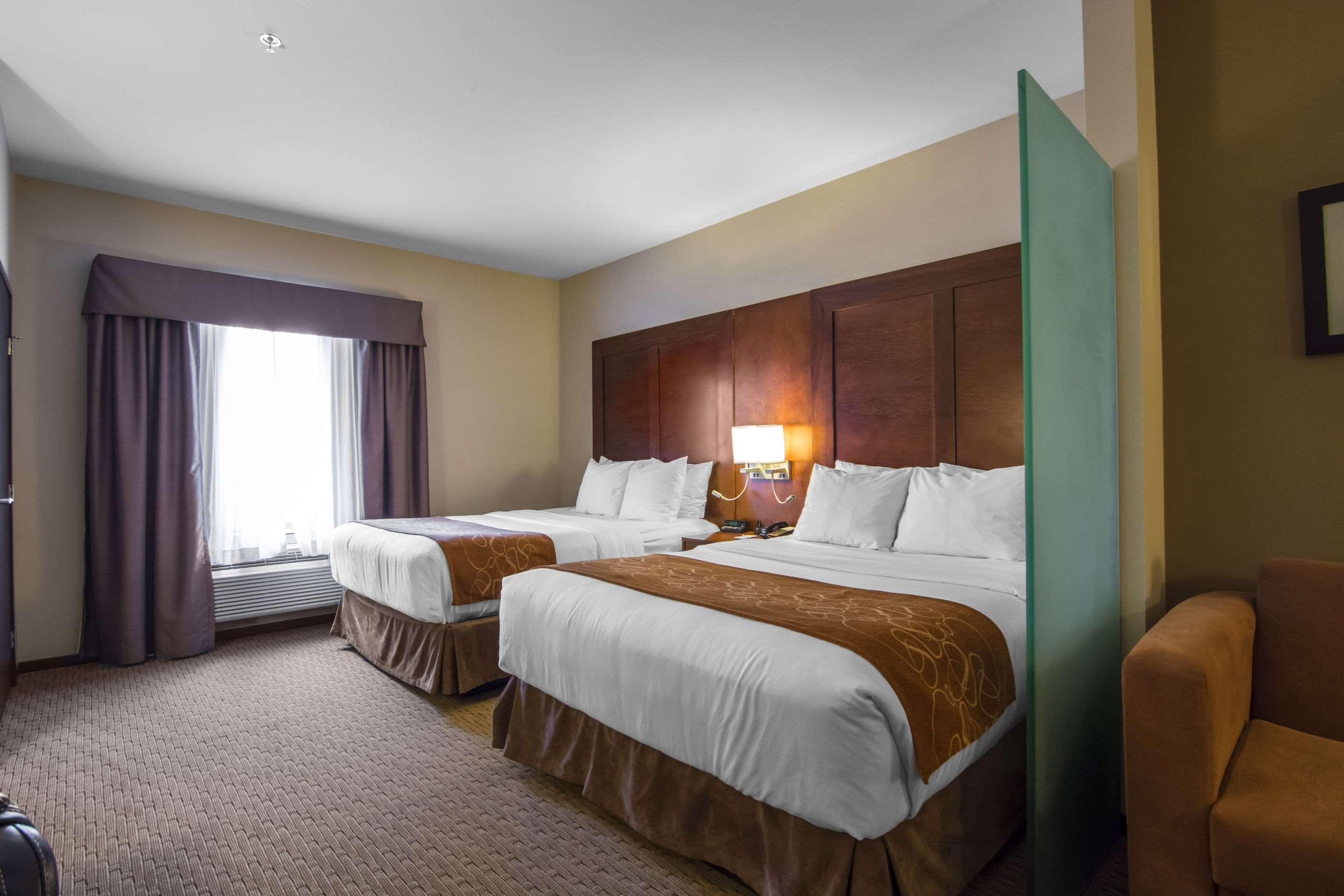 Comfort Suites Саскатун Екстериор снимка