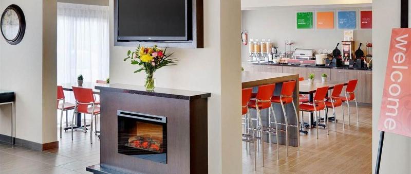Comfort Suites Саскатун Екстериор снимка